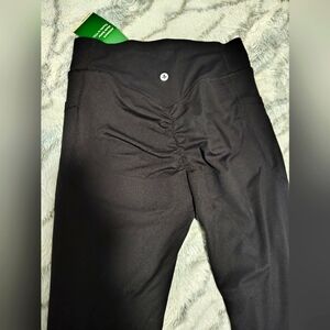 Halara scrunch in the back leggings with control top size S